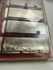 RIDGID 47745 1/2&Prime; to 3/4&Prime; &ndash; 14 NPT Universal Dies Alloy RH Lightly Used