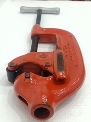 RIDGID 2-A PIPE CUTTER 32840 MANUAL PIPE CUTTING TOOL MADE IN USA HEAVY DUTY