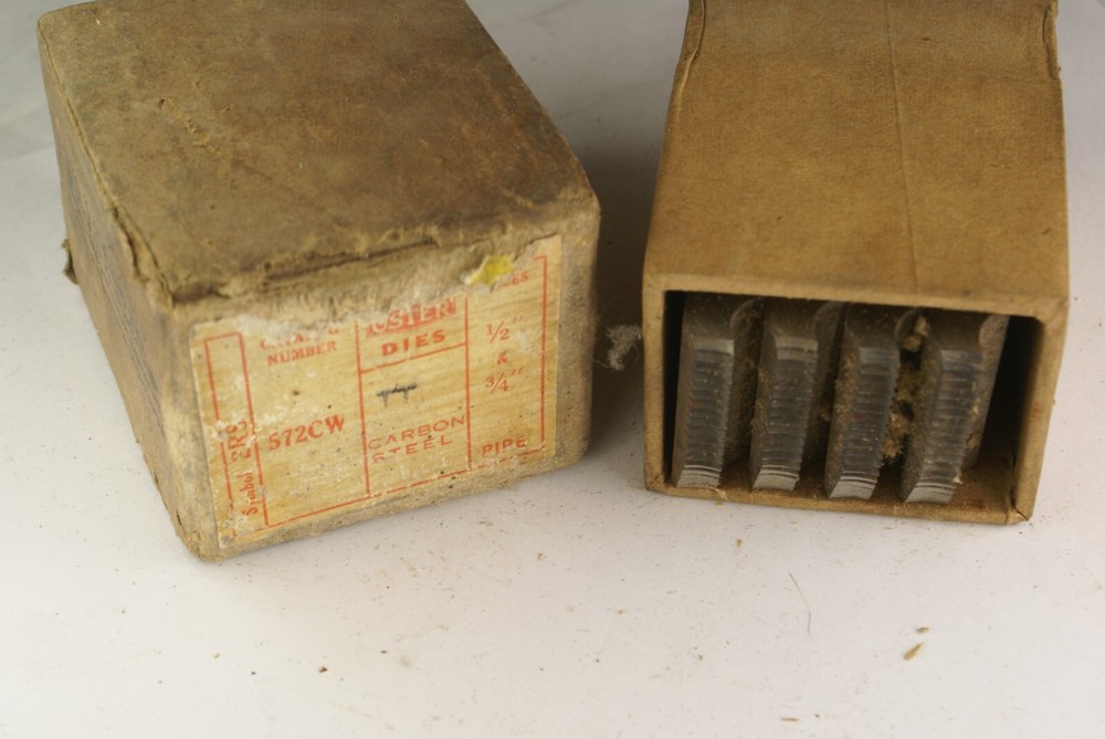 NOS OSTER 572CW SERIES 1/2&Prime; & 3/4&Prime; PIPE DIES