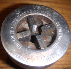 TOLEDO # 1/8 &rdquo; NC PIPE THREADER DIE SIZE OO 1-1/2&Prime; DRIVE
