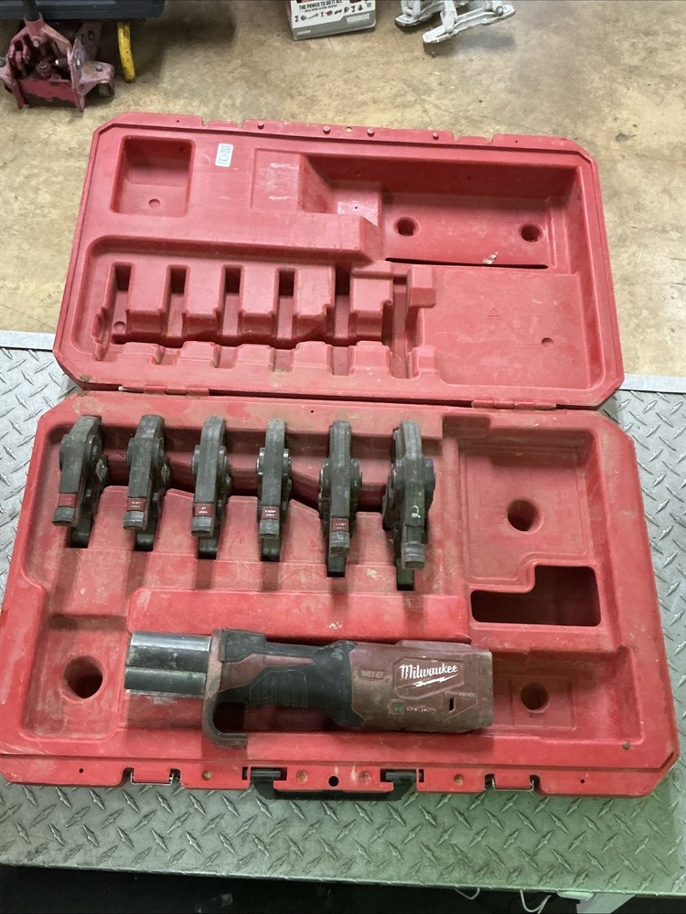 Milwaukee 2922-22 18V One-Key Force Logic Press Tool Kit w/1/2&Prime; to 2&Prime; CTS Jaws