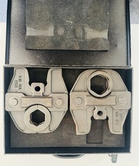 Nibco PC-17S 1-1/2&rdquo; & 2&rdquo; CTS Standard Press Jaw Set With Metal Case