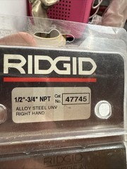 RIDGID 47745 1/2&Prime; to 3/4&Prime; &ndash; 14 NPT Universal Dies Alloy RH Lightly Used