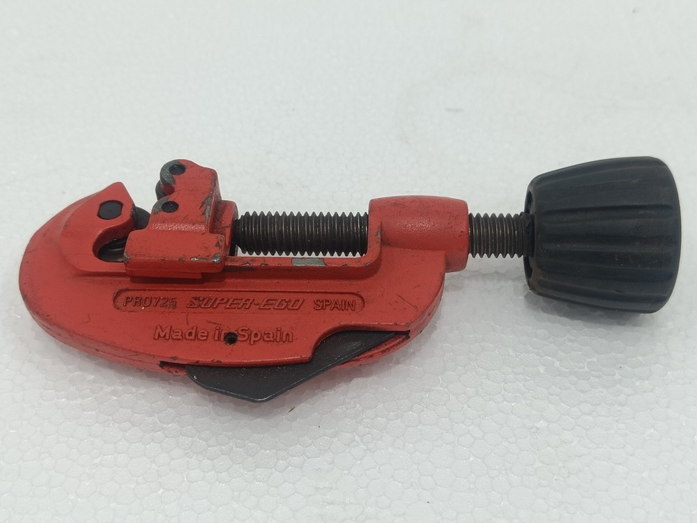 SUPER-EGO PRO 725 PIPE CUTTER 3&ndash;30 MM 1/8&ndash;1 1/8 OD MADE IN SPAIN USED FAST SHIP