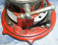 RIDGID No. 65-R / C 148-1 / C 104 &ndash; 1&Prime; to 2&Prime; &ndash; PIPE THREADER &ndash; w/ HANDLE