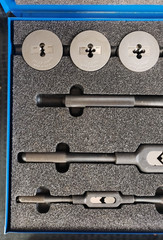 461184 &ndash; Greenfield Industries Little Giant Tap & Die Set No 7-1/2 and No 37-1/2
