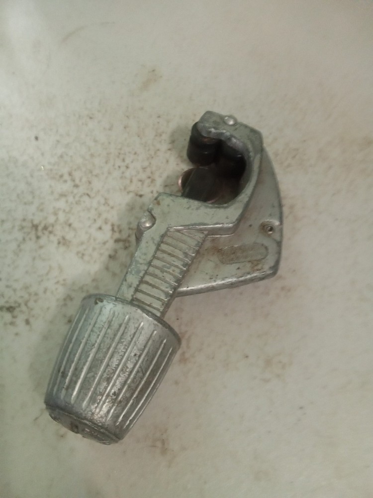 General Tool Pipe/Tube Cutter #128