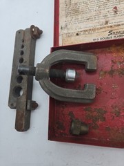 Snap-on TF-5 Metric Double Flaring Tool Kit Red Case Missing Pieces