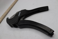 Husky Ratcheting Cutter ABS/PVC Black Aluminum Handle 2&Prime; 1003002896