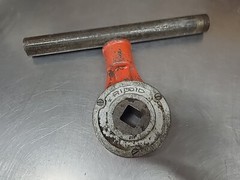 RIDGID D223 Pipe Threader Head Ratchet Wrench 1&Prime; Square Drive