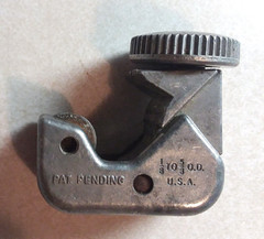 VINTAGE CHICAGO TOOL MFG MODEL 3722 MINI TUBE CUTTER 1/8&Prime;-5/8&Prime; USA