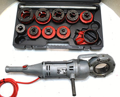 RIDGID 700 Pipe Threader w/ 12-R Die Set & Heavy Duty Ridgid Case (100% TESTED)
