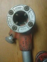 RIDGID MANUAL PIPE THREADER OO-R with 3 DIE HEADS 3/8&Prime;, 1/2&Prime;, 3/4&Prime;