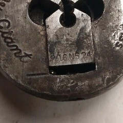 Little Giant &ndash; Adjustable Die Holder w/ 3/16&Prime; Adjustable Dies &ndash; Used