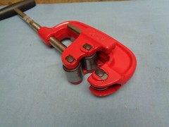 SUPER EGO Pipe Cutter 1/8&Prime; to 2&Prime; Pipe and SUPER EGO 18&Prime; Pipe Wrench