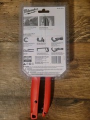 Milwaukee 48-22-4210 1-5/8 in. Ratcheting Pipe Cutter **FREE SAME DAY SHIPPING**