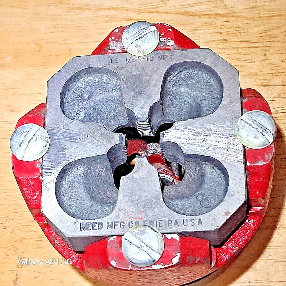 Reed 1S &ndash; 1/4&Prime;-18 NPT Square Die with Ratchet Die Head NEW NOS FREE SHIPPING