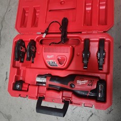Milwaukee 2473-22 M12 FORCE LOGIC Press Tool Kit with 4 Jaws Used