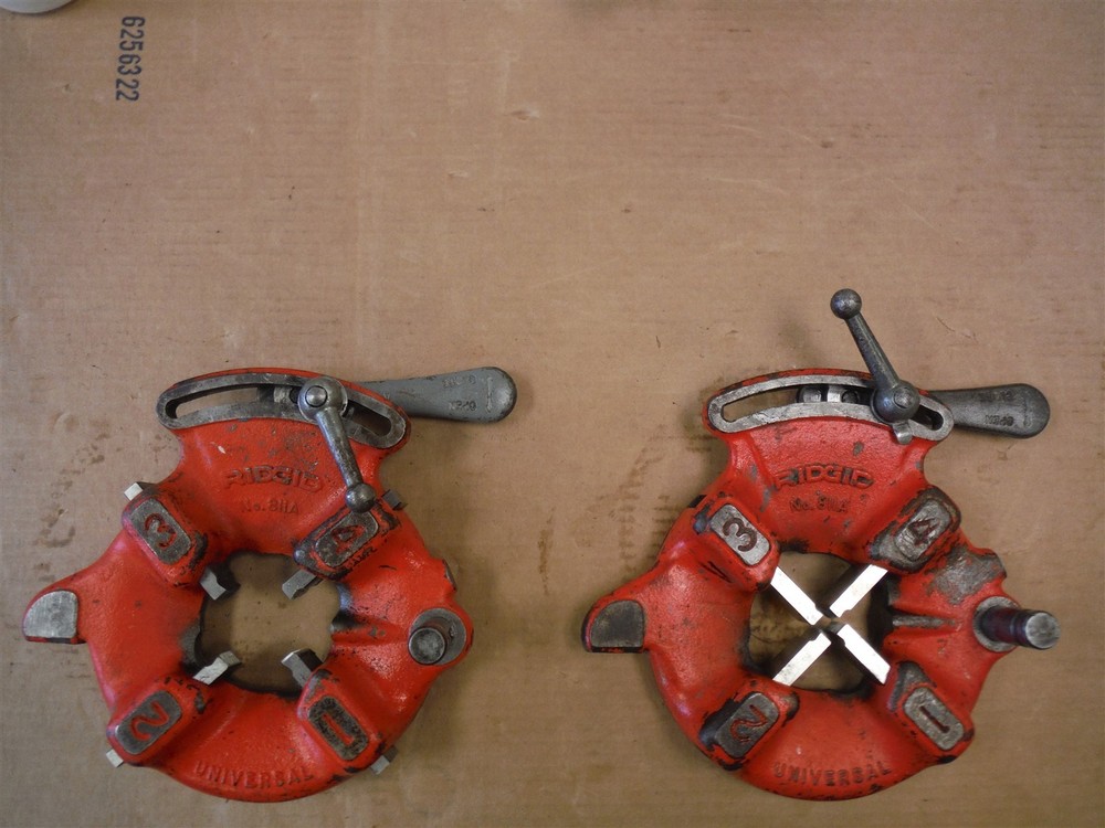 Lot Of 2 Ridgid 811A Pipe Threading Die Heads With Dies SEE DESCRIPTION *NDR7