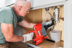 Cordless Drain Snake with 25&prime; Cable, 18V Battery &ndash; Professional Cleaner