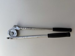 Manual Tubing / Pipe Bender Tool &ndash; Adjustable 0-180&deg; Angle Bending