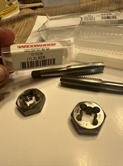 8 New Westward Taps And Dies 3/4 And 1/2 2LXE8 2LXF5