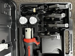RIDGID RP251 PRESSTOOL KIT W/ 1/2 3/4 1&rdquo;1-1/4 IN JAWS