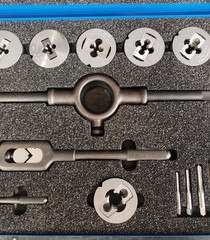 461184 &ndash; Greenfield Industries Little Giant Tap & Die Set No 7-1/2 and No 37-1/2