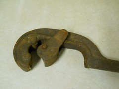 Vintage 2-1/2&Prime; Jaw Pipe Cutter Steel T-Bar Crank S2