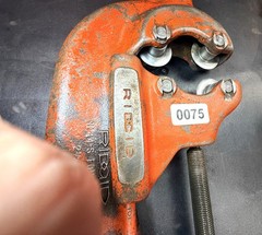 RIDGID 44-S 32880 Heavy Duty 4-Wheel 2-1/2&Prime; &ndash; 4&Prime; Pipe Cutter USA