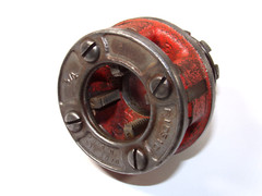 RIDGID 00R Pipe Threader Die Head Set with Ratchet, 3/4&Prime;, 3/8&Prime; & 1/4&Prime; 00-R