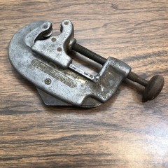 Ridgid No. 15 &ndash; 3/16&Prime; to 1-1/8&Prime; & Ridgid No. 20 &ndash; 5/8&Prime; to 2-1/8&Prime; Tubing Cutter
