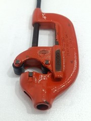 RIDGID MODEL 4-S HEAVY DUTY PIPE CUTTER 2&Prime; &ndash; 4&Prime; MANUAL PLUMBING TOOL USA 32840