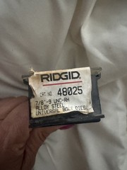 RIDGID 48025 7/8-9 UNC UNIVERSAL BOLT DIE SET