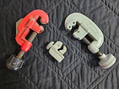 THREE ~ Screw Feed Tubing Cutters ~ Used ~ (2) 1/8&Prime; &ndash; 1-1/8&Prime; & (1) 1/8&Prime; &ndash; 5/8&Prime;