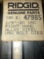 Ridgid 1/4&Prime;-20 UNC (R. H.) alloy steel UNV Bolt Dies 47985 Like 48215