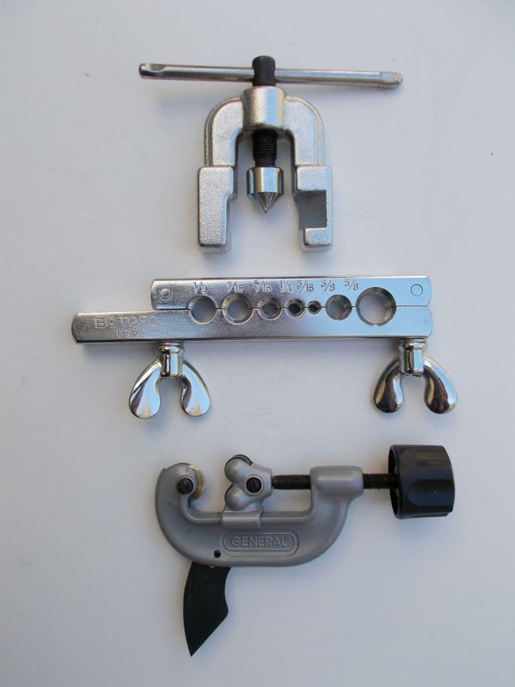 Pipe Flaring Tool 3/16&Prime; to 5/8&Prime; No. 165 & General No.120 Pipe Cutter