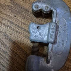 Companion No. 350 Screw Feed Pipe Cutter 1/4&Prime; to 1-1/4&Prime; Capacity