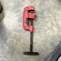 NO.2 Cast Steel Screw Feed Pipe Cutter, 1/8 in to 2 in Capacity