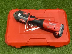 Milwaukee 2922-22 M18 FORCE LOGIC One Key Copper Press Tool Kit With CTS Jaws
