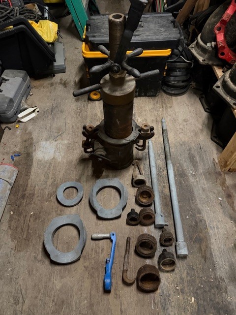 Mueller Decaturill Drilling Main Water Line Tapping Pipe Hot Tap FAIR CONDITION!