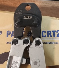 ZURN QC Quick Clamp PEX Large Pinch Crimping Tool QCRT-2T 3/8&rdquo;