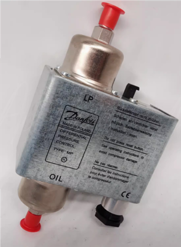 MP55 060B017066 45S Differential Pressure Controller Oil Differential Heat Pumps