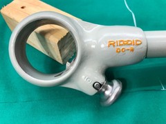Rigid Ratcheting Pipe Threader 00-R Collapsible Handle With 1/2&Prime; & 3/4 Dies
