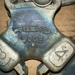 RIDGID BOLT DIE HEAD 500B Bolt with 5/8 &ndash; 11 UNC Dies