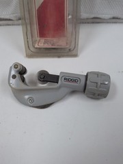 Used RIDGID 1/8&Prime; to 1-1/8&Prime; Model 150 Constant Swing Tubing Cutter HEAVY DUTY