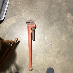36 in Straight Cast Iron Adjustable Heavy Duty Pipe Wrench