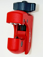 Milwaukee 48-22-4251 Mini Copper Tubing Cutter 1/8&Prime;-1 1/8&Prime; &ndash; Excellent Condition