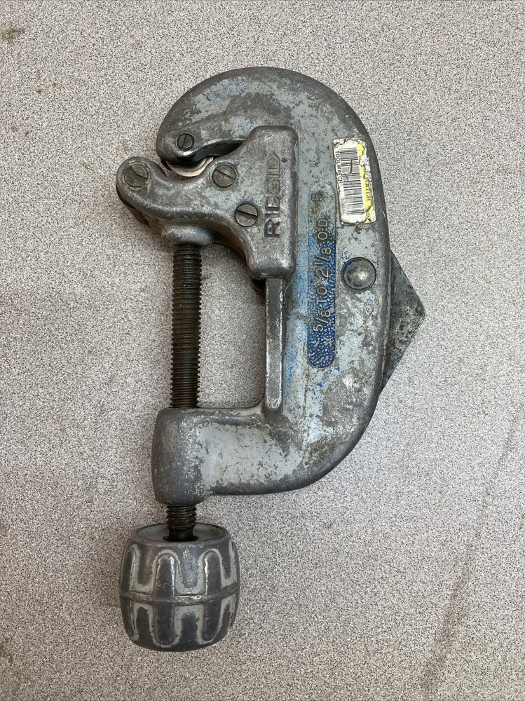 RIDGID No. 20 &ndash; 5/8 inch to 2-1/8 inches Pipe Cutter