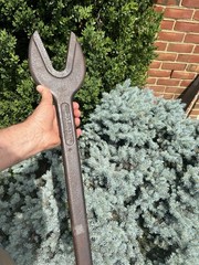 VINTAGE JUMBO 24&Prime; LONG J.H.WILLIAMS & Co. No. 4 1/2 BULL DOG ALLIGATOR WRENCH